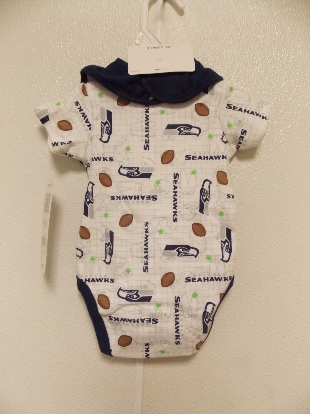 NFL It's All About the Seattle Seahawks Football Bodysuit Cap Bib Set Size 0-3 M