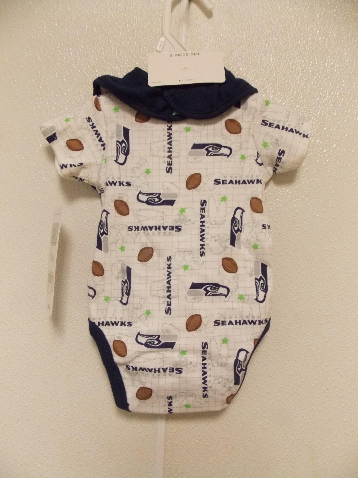 NFL It's All About the Seattle Seahawks Football Bodysuit Cap Bib Set Size 0-3 M