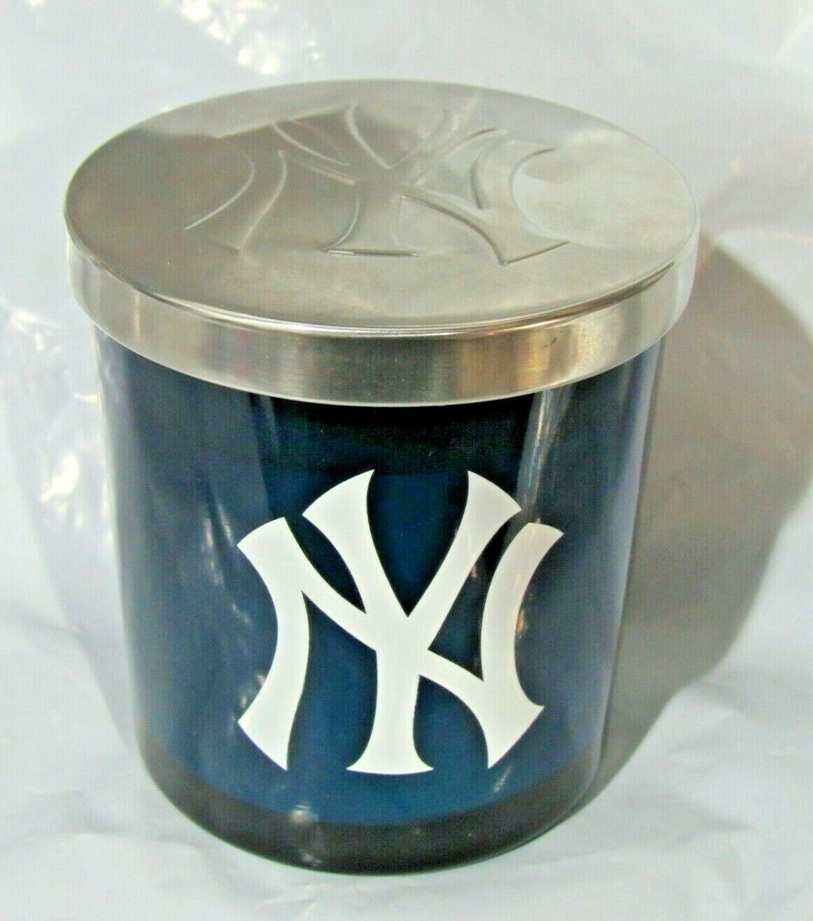 New York Yankees Candle Scent WARM VANILLA Officially Licensed by MLB Net Wt 5oz