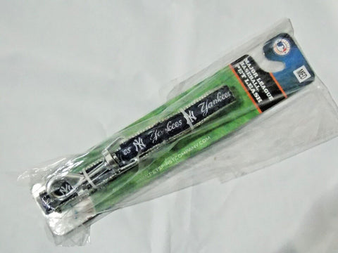 MLB New York Yankees Dog Leash size Medium 5/8" Width 4' Length by Pets First