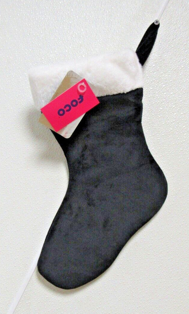 NHL Vegas Golden Knights Logo Embroidered on 18″ Gold/Black Basic Christmas Stocking