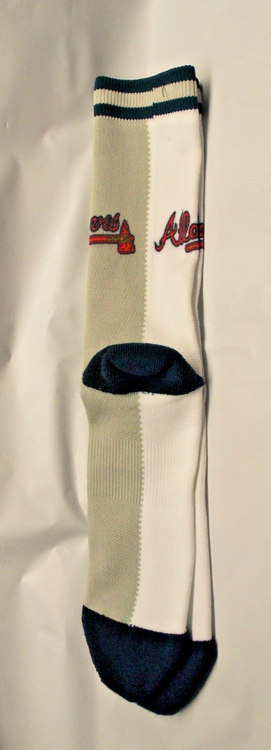 MLB Atlanta Braves Socks 2 Color with a Zipper in the Center Men's L 6-12 by pkwy