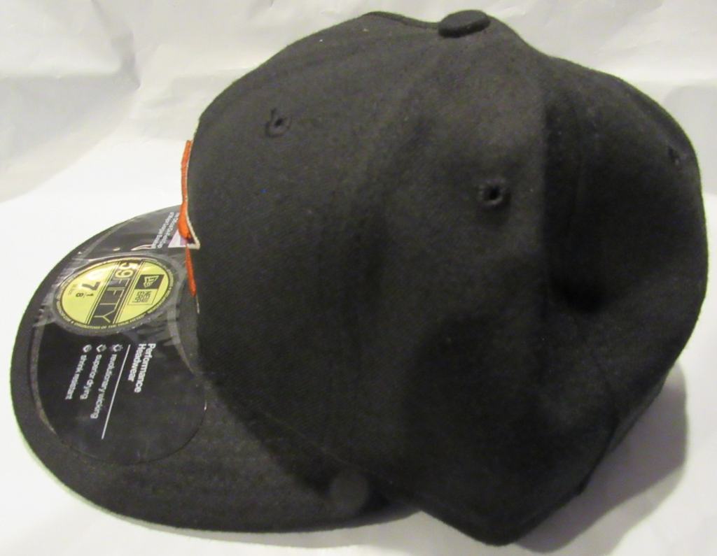 NWT MLB Houston Astros 59FIFTY Fitted Black With Gold Hat Size 7 1/2