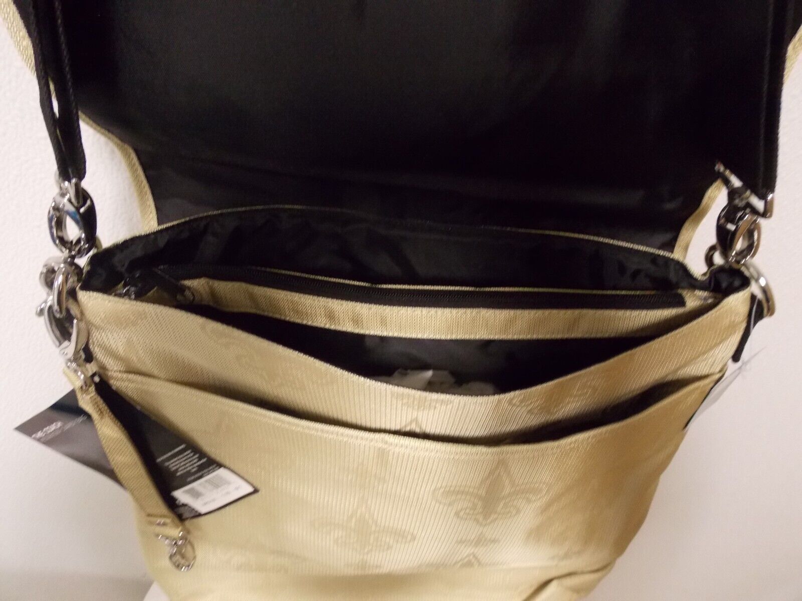 New Orleans Saints Messenger Diaper Bag Insulated Compartment with Changing pad