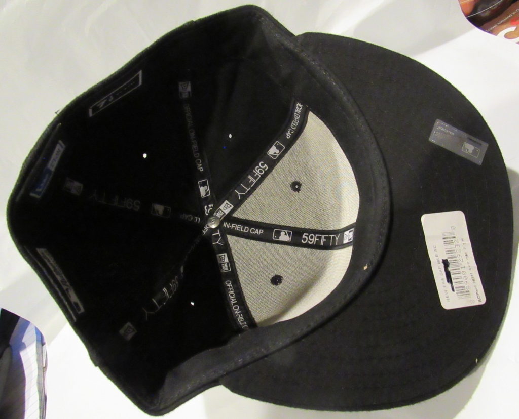 NWT MLB Houston Astros 59FIFTY Fitted Black With Gold Hat Size 7 1/2