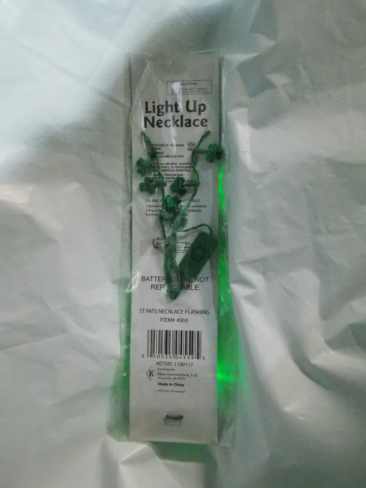St. Patrick's Day Necklace with 6 Lighting Shamrocks and 18 Small Metallic