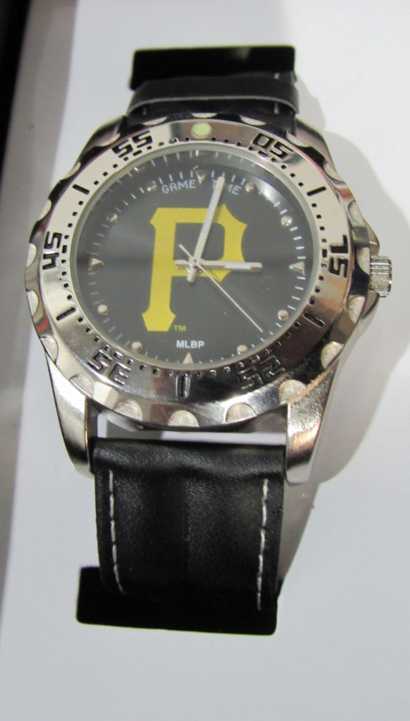 MLB Pittsburgh Pirates Baseball Men's Watch Diver Style New Battery Game Time
