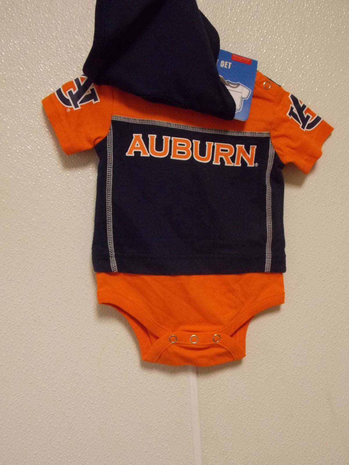 NCAA Auburn Tigers Bodysuit Bib Bootie Set Size 6/9 M by OUTERStuff