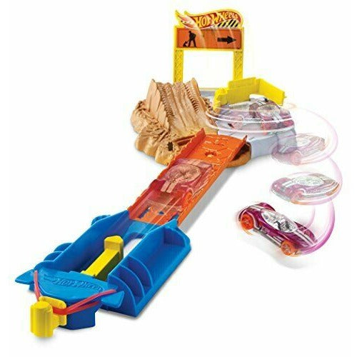 Hot Wheels Construction Mayhem Vehicle Play Vehicles DKR44