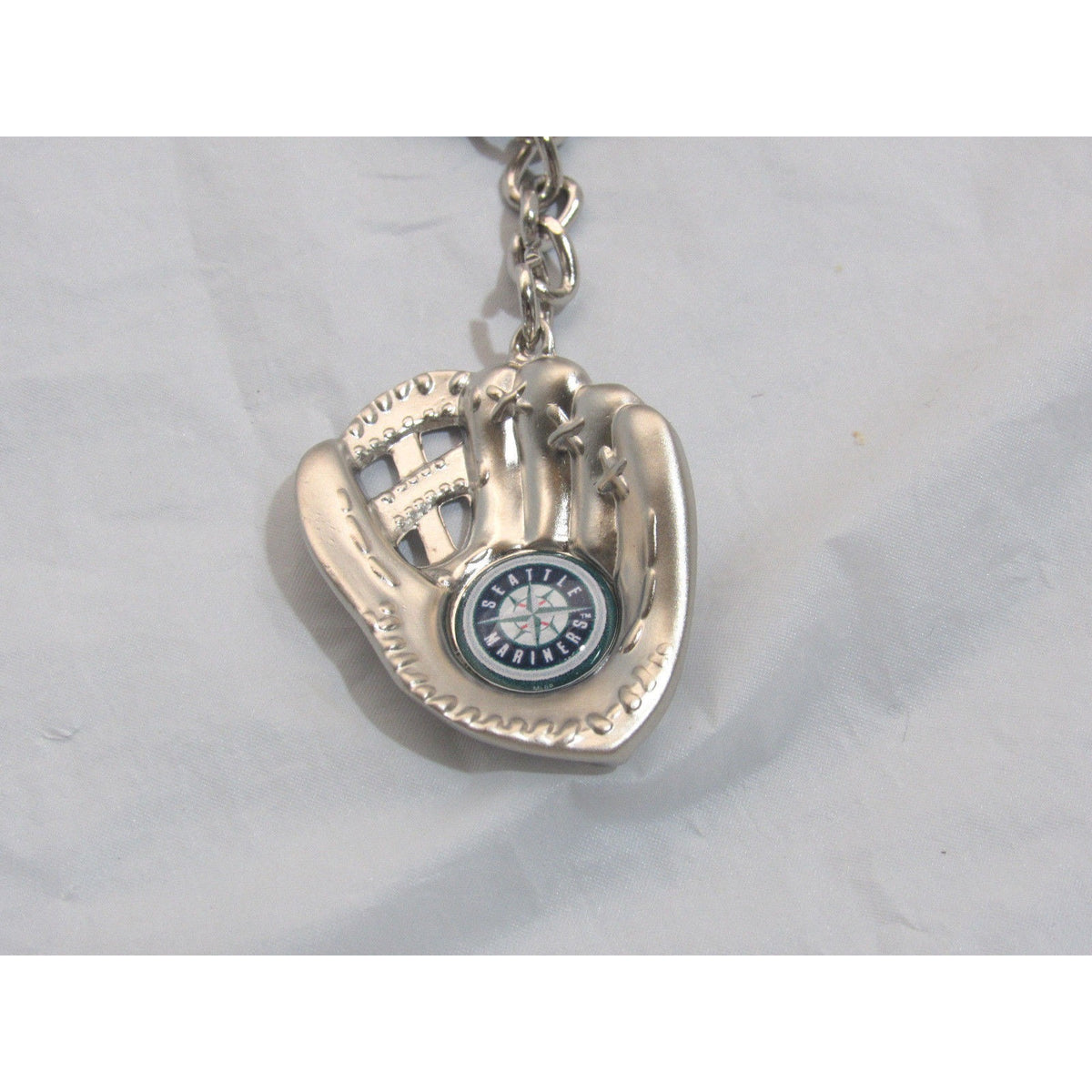 MLB Chrome Glove With Logo in Palm Key Chain Seattle Mariners AMINCO